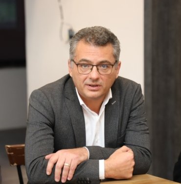 03e6f9fc-30b6-46f4-9c64-c9e15116e475