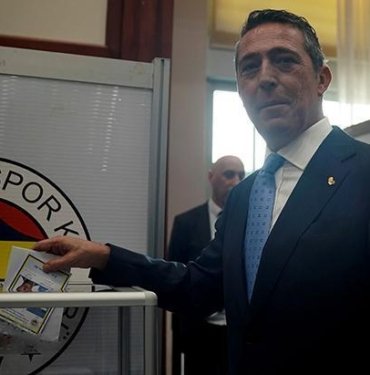fenerbahcede-ali-koc-tekrar-lider-adayi-sadettin-saran-yaristan-cekildi-62NdY2st.jpg