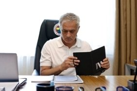 fenerbahce-haberleri-jose-mourinho-nesteri-vurdu-17-ayrilik-birden-5clAHkjW.jpg