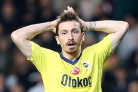 fenerbahce-transfer-haberi-mert-hakan-yandas-mukaveleyi-isteksiz-formda-kabul-etti-pRX2CgN2.jpg