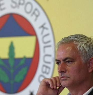 fenerbahcenin-transfer-listesi-ortaya-cikti-rapor-mourinhoya-sunuldu-JOJbpeN3.jpg