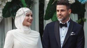 gamze-ozcelik-ile-nikah-masasina-oturan-reshad-strikten-ilk-paylasim-dRvZCCm9.jpg