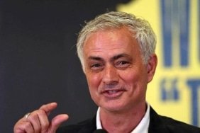 transfer-haberi-mourinhodan-onay-cikti-fenerbahceye-premier-ligden-golcu-geliyor-m4HYFRlC.jpeg