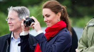 kate-middleton-ve-prens-williamin-fotografciligi-internette-buyuk-bir-tartismaya-yol-acti-mQyeWvJn.jpg