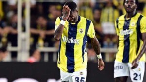 sakatlanarak-oyundan-cikmisti-fenerbahceden-taraftarlari-kahreden-fred-aciklamasi-NsiDUQw9.jpg