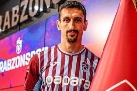 stefan-savic-trabzonspor-formasini-giymek-icin-sabirsiz-EIJmETYJ.jpg