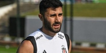 besiktas-emrecan-bulutu-bonservisiyle-gonderdi-axwuHPV4.jpg