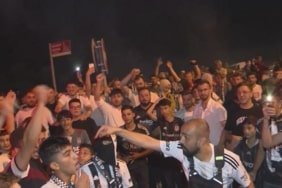 besiktasli-taraftarlar-nevzat-demir-tesislerinde-kupa-zaferini-kutladi-IN1eClsJ.jpg