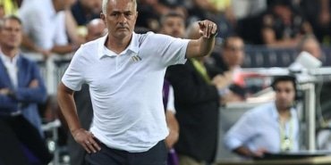 fenerbahcede-jose-mourinhonun-planlari-tutmadi-CEMNzSDK.jpg
