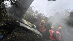 nepalde-helikopter-kazasi-5-kisi-hayatini-kaybetti-KgKpfp2T.jpg