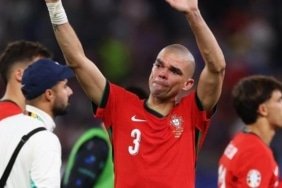 pepe-41-yasinda-futbolu-birakti-resmen-acikladi-sUqIcPDh.jpg
