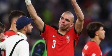 pepe-41-yasinda-futbolu-birakti-resmen-acikladi-sUqIcPDh.jpg