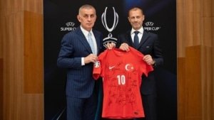tff-baskani-ibrahim-haciosmanoglu-uefa-baskani-aleksander-ceferin-ile-bir-araya-geldi-xgtAuJPD.jpg