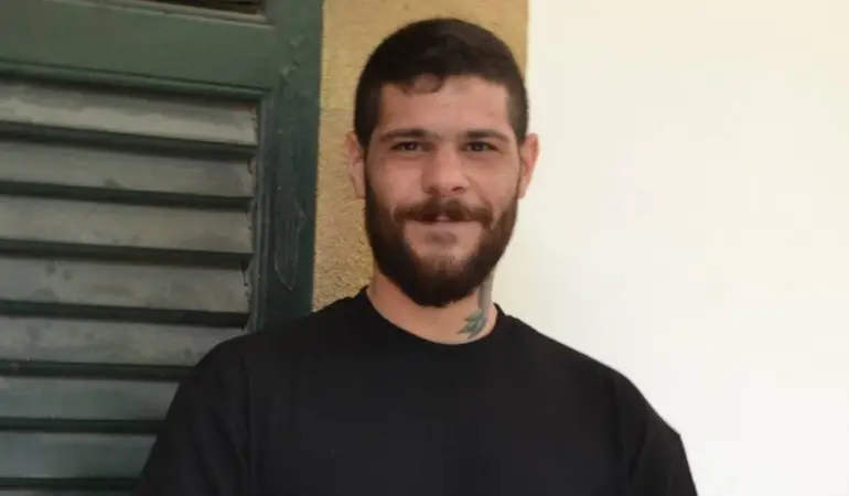 Kendine yardım için gelen vatandaşa vurdu, uyuşturucuyla yakalandı