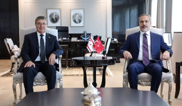 Başbakan Ünal Üstel, Hakan Fidan ile görüştü