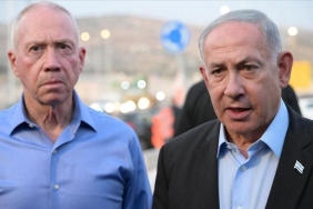 thumbs-b-c-966361637f1756295898fdbc749e15e2