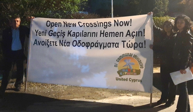 İki Toplum Barış İnisiyatifi ve destek veren örgütler eylem ve basın açıklaması yaptı