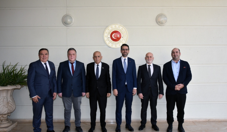 TAK Yönetim Kurulu, Türkiye’nin Lefkoşa Büyükelçisi Serim’i ziyaret etti