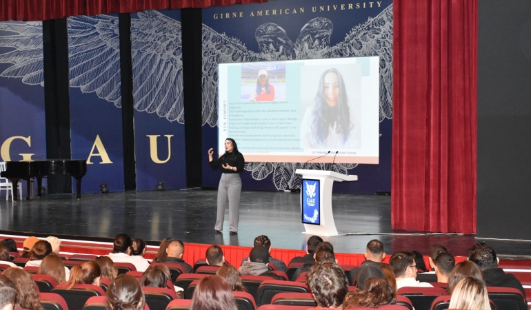 GAÜ’de “Spor Psikolojisi” konulu konferans düzenlendi