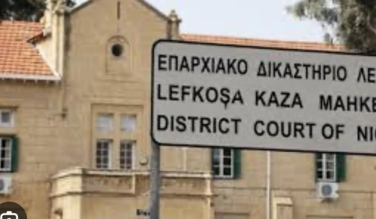 Güney Kıbrıs’ta bir öğretmen, 20 yıl önce reşit olmayan öğrencisini istismar ettiği gerekçesiyle çıkarıldığı mahkemece hapse mahkum edildi