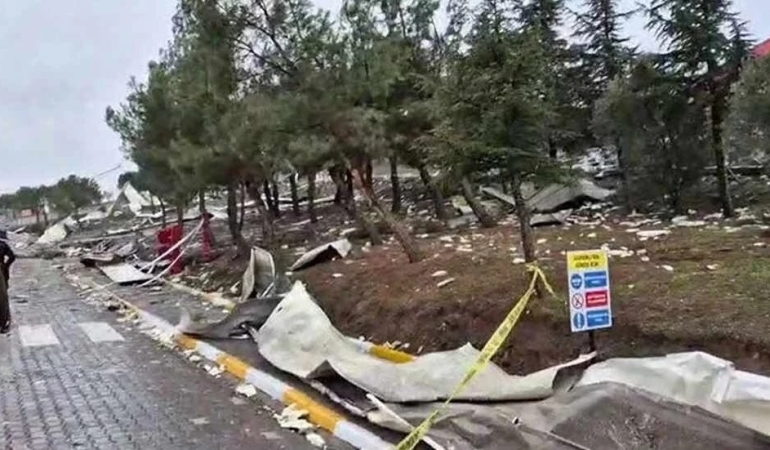 Türkiye’nin Balıkesir ilindeki patlayıcı fabrikasında yangın: 13 can kaybı, 3 yaralı!