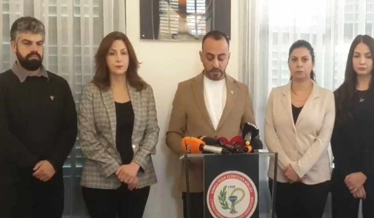 Umut Öksüz, Yönetim Kurulu ile birlikte görevlerini devretme kararı aldıklarını duyurdu