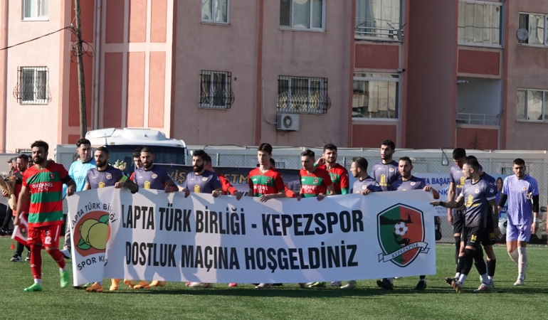 Çanakkale’de Kepezspor ile Lapta Türk Birliği Spor arasında dostluk maçı yapıldı