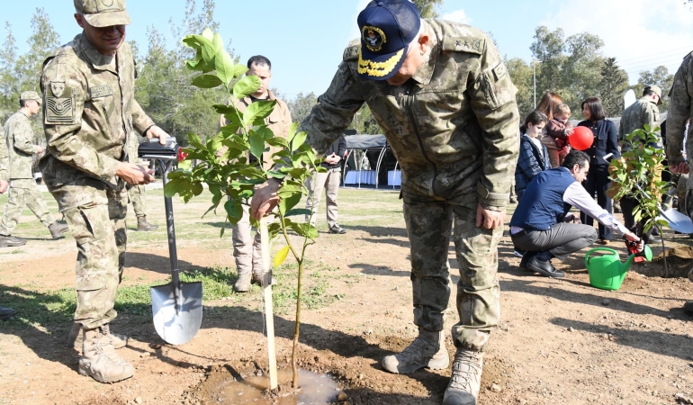 Ortaköy’deki Kıbrıs Türk Kuvvetleri Alayı’na fidan dikimi yapıldı