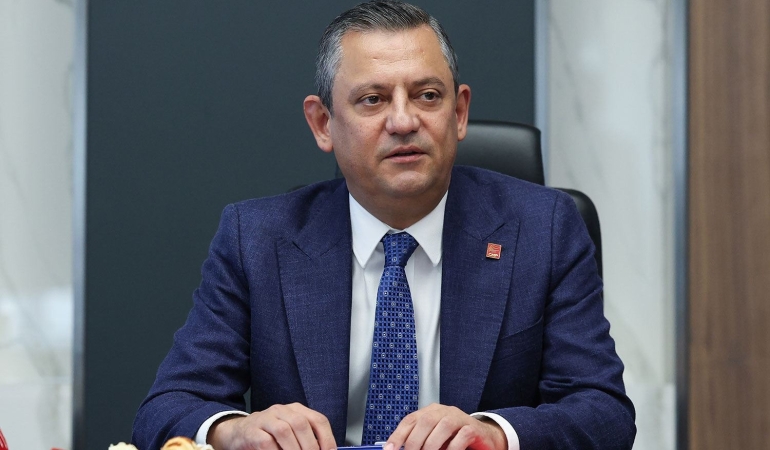 CHP Genel Başkanı Özel, Kurucu Cumhurbaşkanı Denktaş’ı andı