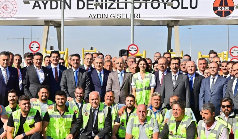 TÜRKİYE,  TURİSTİK AÇIDAN GEÇİŞ NOKTASI OLAN EGE, AKDENİZ, İÇ ANADOLU ARASINDA 163 KİLOMETRELİK 4 ŞERİTLİ YOLU CUMHURBAŞKANI ERDOĞAN HİZMETE AÇACAK
