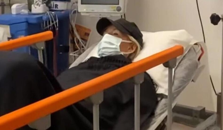 Filiz Akın, ambulans uçakla İstanbul’a sevk edildi
