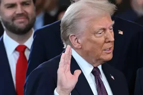 678e872aae60a867bb8d5e28