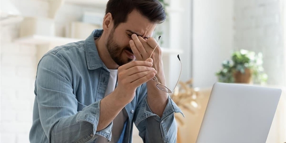 GÖZ YORGUNLUĞUNA KARŞI UYGULANAN 20-20-20 KURALI NEDİR!