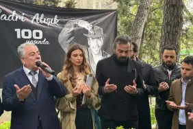 sadrs_alisik_mezari_basinda_anildi_1743857110_4973