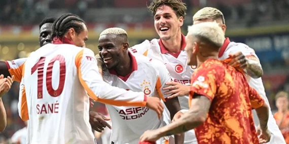 GALATASARAY, SÜPER LİG’İN 3. HAFTASINDA KONUK OLDUĞU KAYSERİSPOR’U 4-0’LIK SKORLA GEÇTİ. SARI-KIRMIZLI EKİP RAHAT BİR GALİBİYET ALDI.