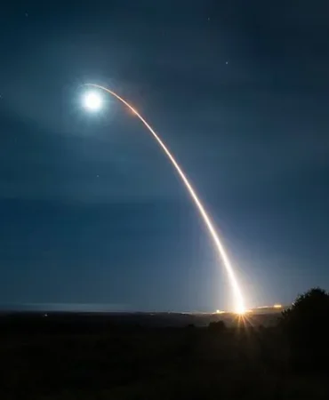 0x0-abd-ile-rusya-arasinda-nukleer-kriz-trumpin-cikisi-sonra-putinden-talimat-1762415550134