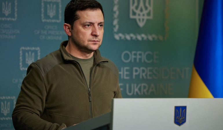 ZELENSKİY, UKRAYNA HEYETİNİN “BARIŞ PLANINI” GÖRÜŞMEK ÜZERE ABD’YE GİTTİĞİNİ BİLDİRDİ