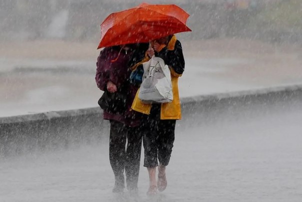 ÜLKE GENELİNDE HAFTA SONU SAĞANAK VE GÖK GÜRÜLTÜLÜ SAĞANAK BEKLENİYOR