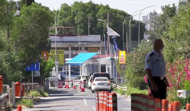 GÜNEY’DEN KUZEY’E GEÇMEK İSTERKEN UYUŞTURUCU İÇEREN SİGARA İLE YAKALANDI