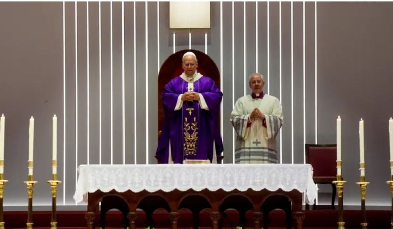 PAPA 14. LEO, WOLKSWAGEN ARENA’DA 4 BİN KİŞİLİK AYİNİ YÖNETTİ