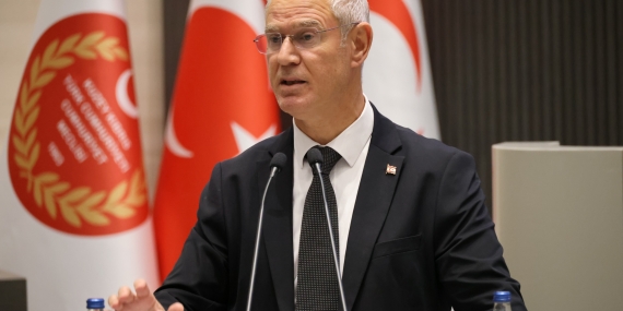 HASİPOĞLU: “EGEMEN EŞİTLİK KAVRAMI ARTIK MASADA DEĞİL, ERHÜRMAN BİZİ UCU AÇIK FEDERASYON GÖRÜŞMELERİ SÜRECİNE SOKTU”
