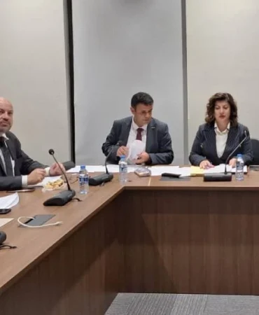 v2yeniproje-2025-11-18t103549513_1763455021