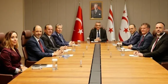 CUMHURBAŞKANLIĞI’NDA SİYASİ PARTİLER KONSEYİ TOPLANTISI BAŞLADI