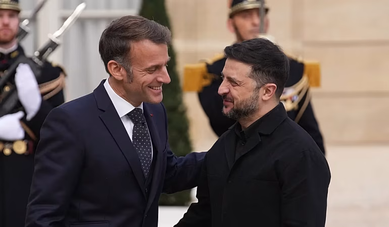 ZELENSKIY, ABD ÖNCÜLÜĞÜNDEKİ BARIŞ GÖRÜŞMELERİ SÜRERKEN PARİS’TE MACRON İLE GÖRÜŞTÜ