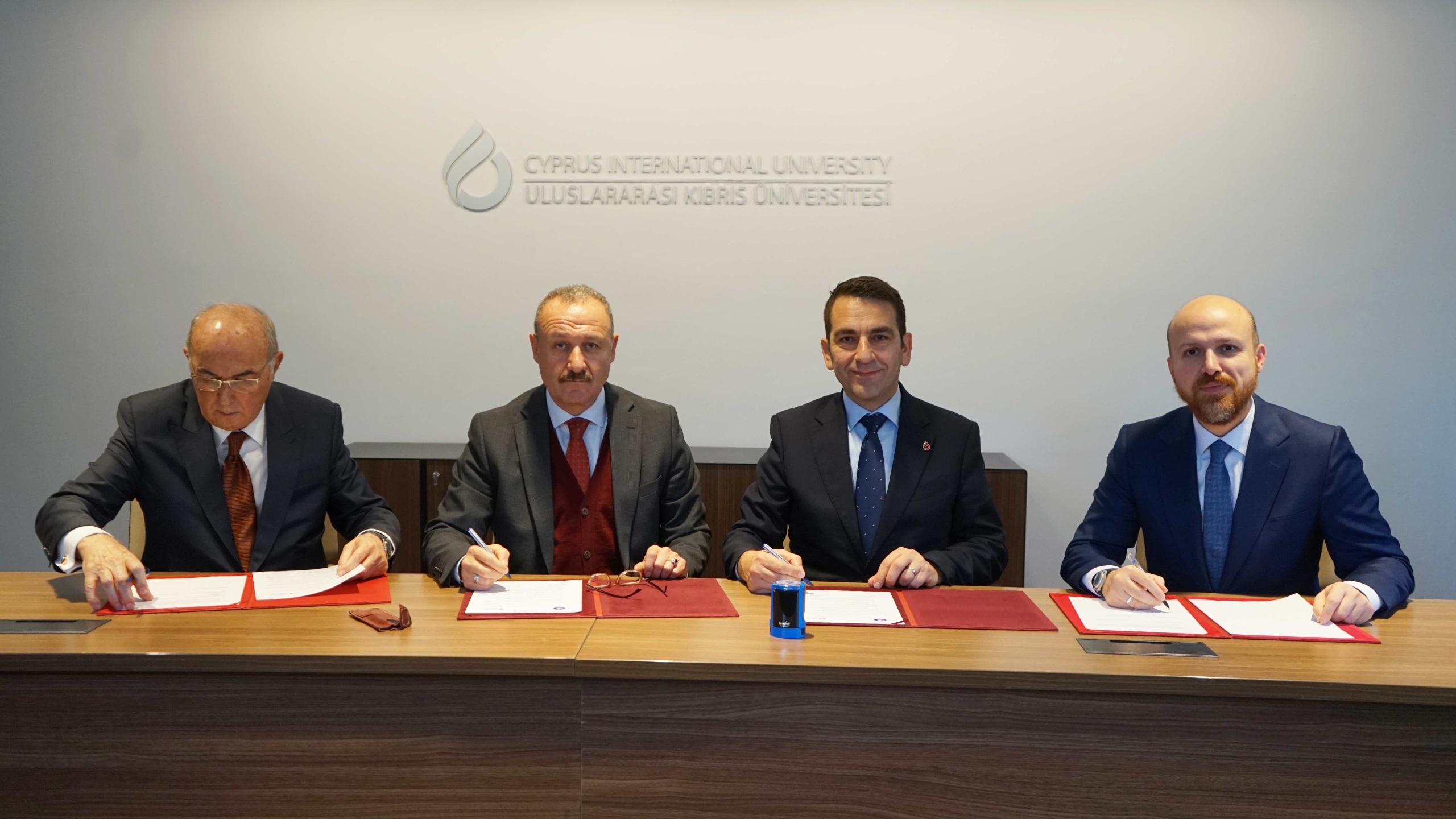 1764853269545UKÜ Hem Kırıkkale Üniversitesi Hem De Prof. Dr. Fuat Sezgin İslam Bilim Tarihi Araştırmaları Vakfı İle Protokol İmzaladı