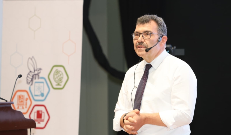 KKTC'de lise öğrencilerine yönelik kariyer semineri verildi