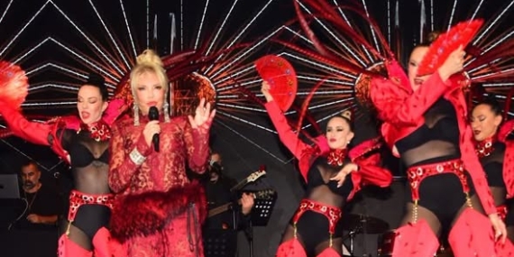 PEKKAN’IN ÇATALKÖY’DEKİ ÖZEL KONSERİ İZLEYİCİLERİN HAFIZASINDA KALDI