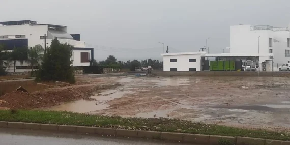 GAZİMAĞUSA VE İSKELE’DE YAĞIŞLARA RAĞMEN CİDDİ SORUN YAŞANMADI