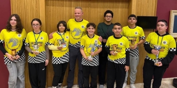 GÜMÜŞ AT SATRANÇ DERNEĞİ’NDEN 2 ŞAMPİYONLUK VE 5 MİLLİ OYUNCU