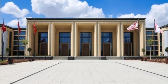 OMBUDSMAN VE MAHKEMELER BÜTÇELERİ MECLİS’TE KABUL EDİLDİ